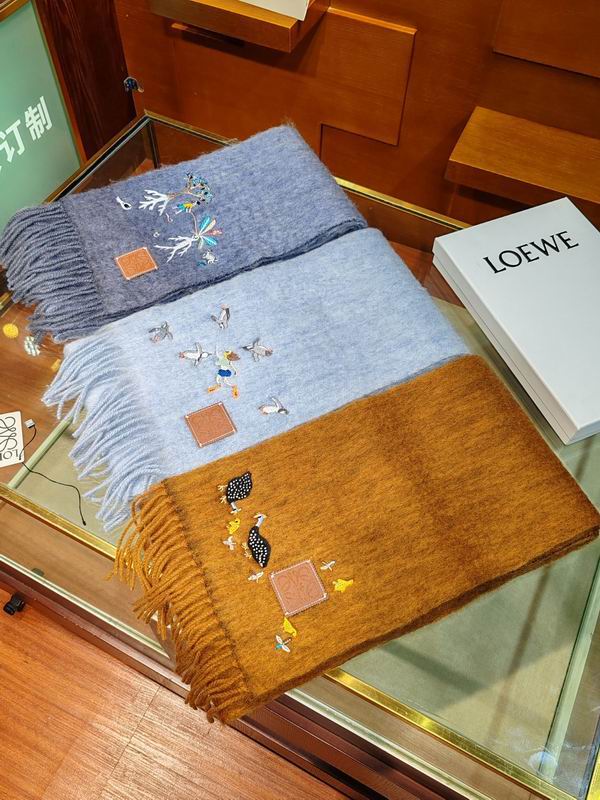Loewe 185X23cm 63%马海毛35%羊毛2%锦纶 E22